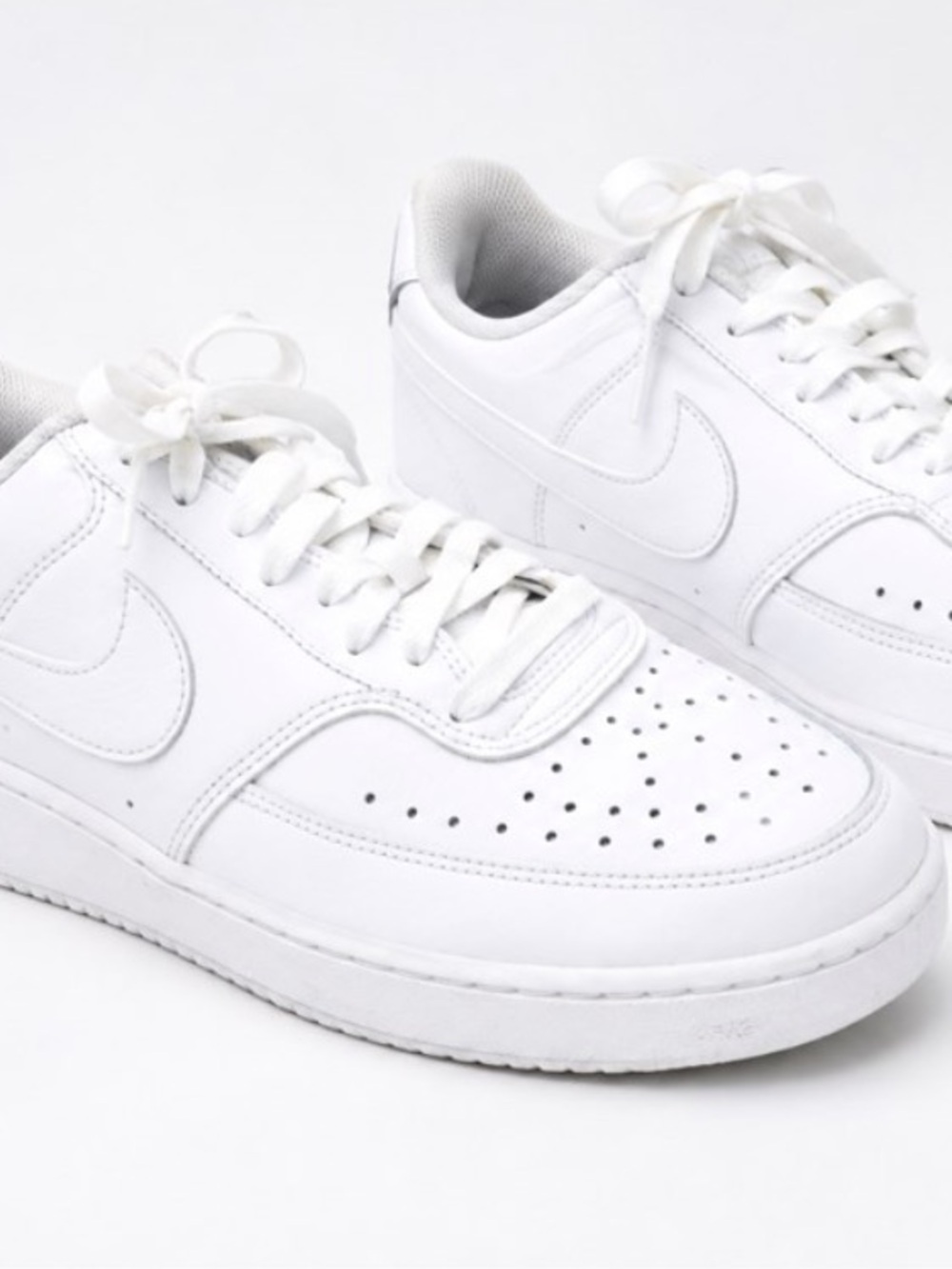 Nike White Leather Casual Sneakers Size 9 Women